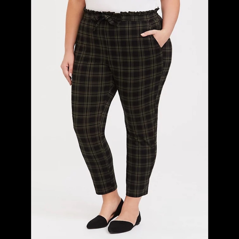 Torrid ponte black/green plaid cigarette pant
